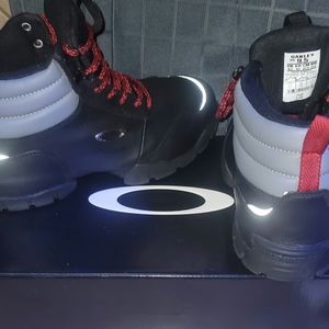 Oakley casual boots. Brand new with original Box.